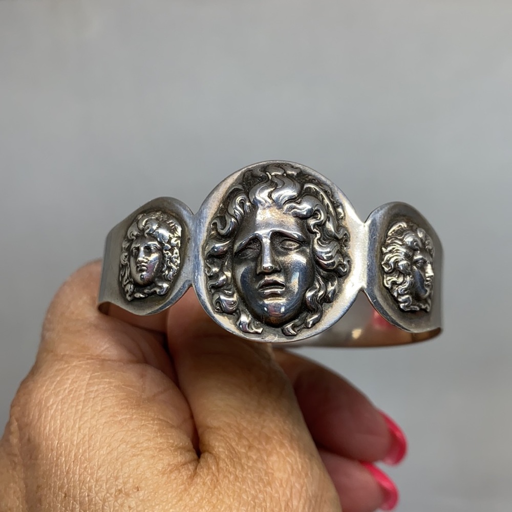 Stunning Art Nouveau sterling cherub bracelet